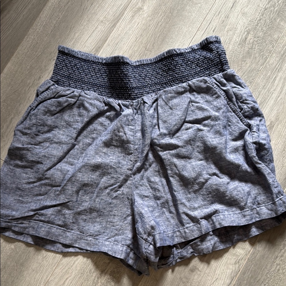 Crown & Ivy linen shorts size XL